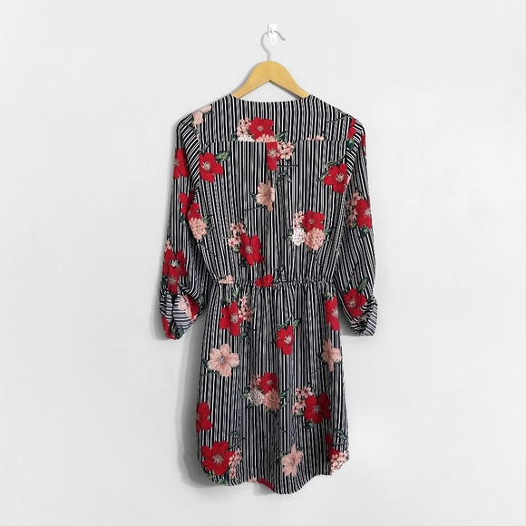 SWS Striped Floral Zipper V Neck Dress - Picture 2 of 8